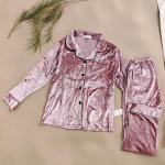 بيجامة بالقفله قطيفة