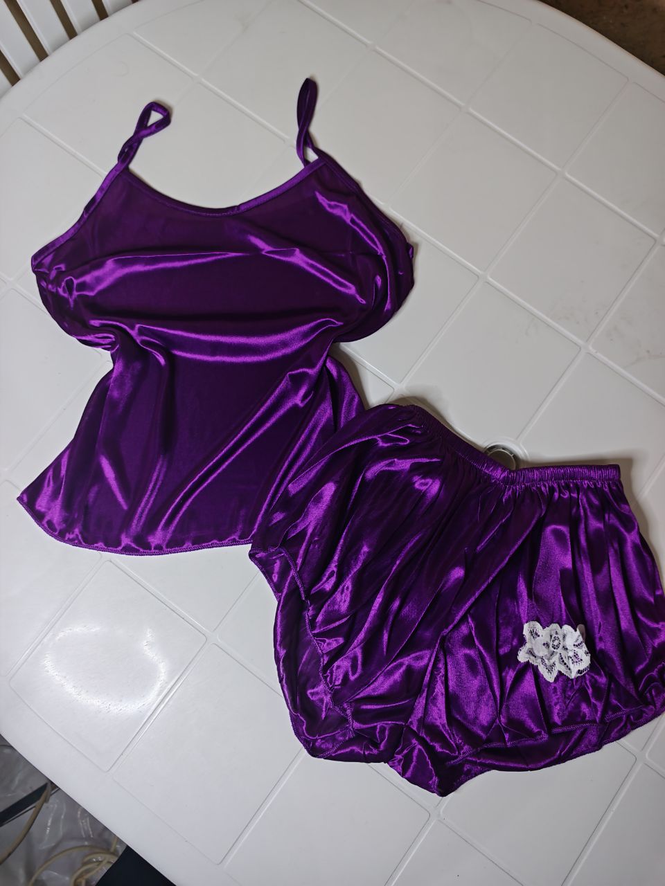 بيسيتي شورط ساتان استيكي